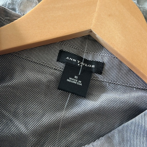 Ann Taylor Charcoal Dress Shirt NWT - Picture 4 of 7